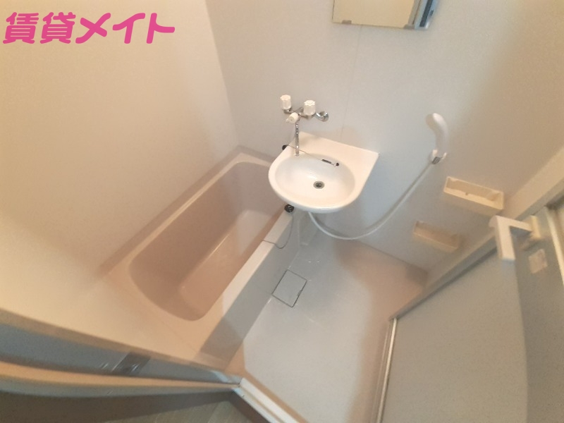 バス・シャワールーム　バス