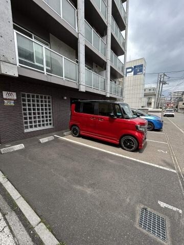 【GARE元町の駐車場】