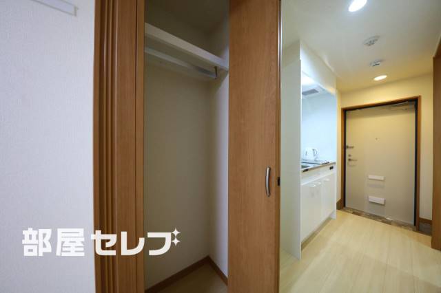 収納　２０３号室写真