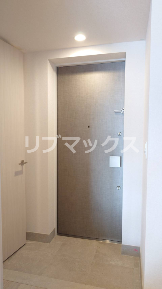 玄関　★Shoes in closet　完備★
