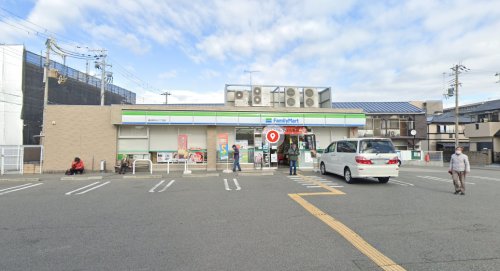 コンビニ　ファミリーマート 垂水泉が丘二丁目店（コンビニ）まで294m