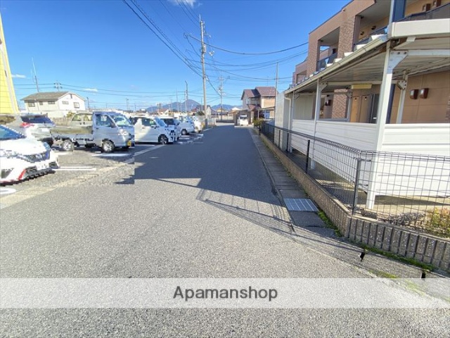 その他　前面道路（その他）まで0m