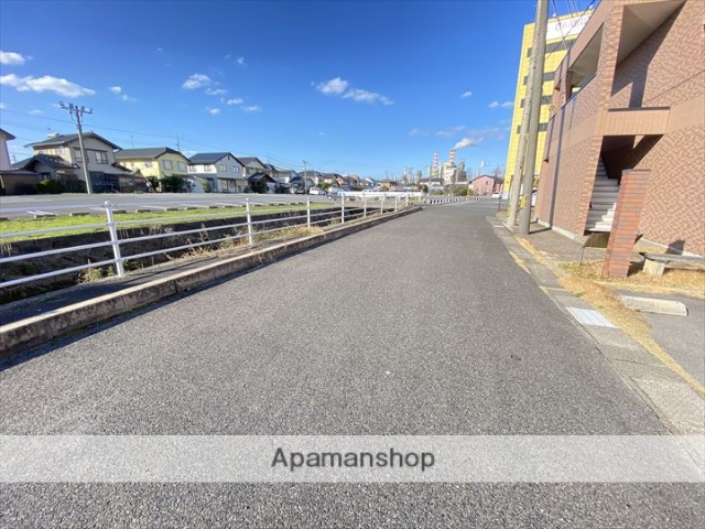 その他　前面道路（その他）まで0m