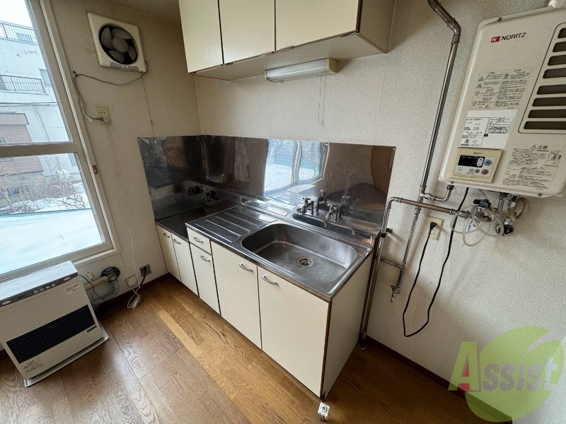キッチン　キッチンはスペースも広々していて使いやすそうですよ！