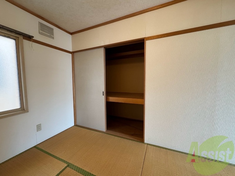 収納　こちらは収納です。物をしまう事ができますね！