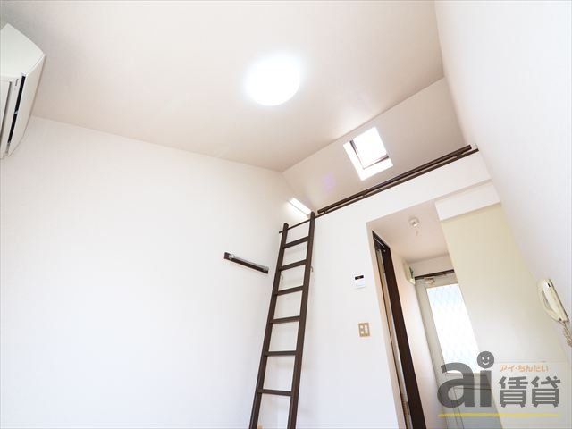 その他　吹き抜け傾斜天井