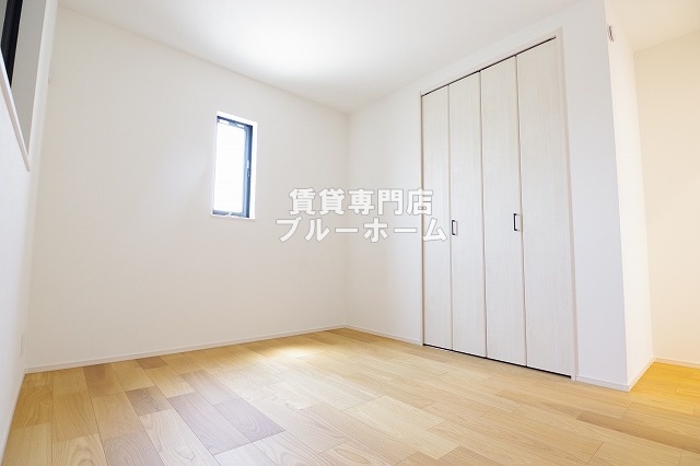 その他部屋・スペース　5.5帖のゆったりとした洋室！