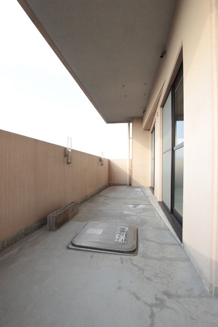 バルコニー　写真は別号室のものです。