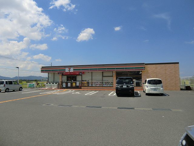 コンビニ　セブンイレブン秦荘安孫子店（コンビニ）まで1961m