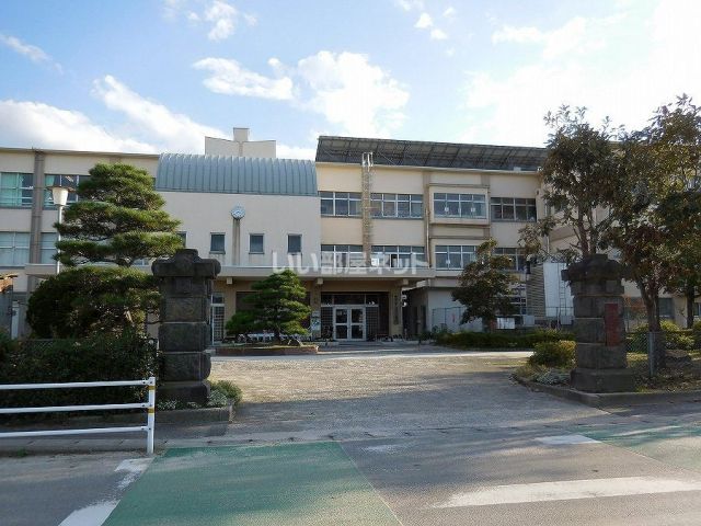 小学校　渡小学校（小学校）まで552m