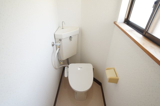 トイレ　バス・トイレ別です　2025年新規交換済です