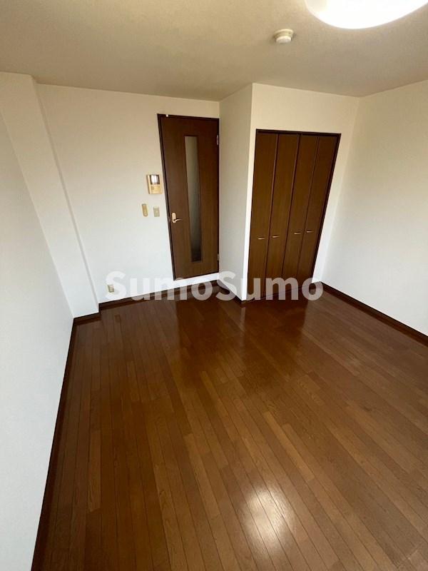 居室・リビング　こちらのリビングで趣味の時間をお楽しみください