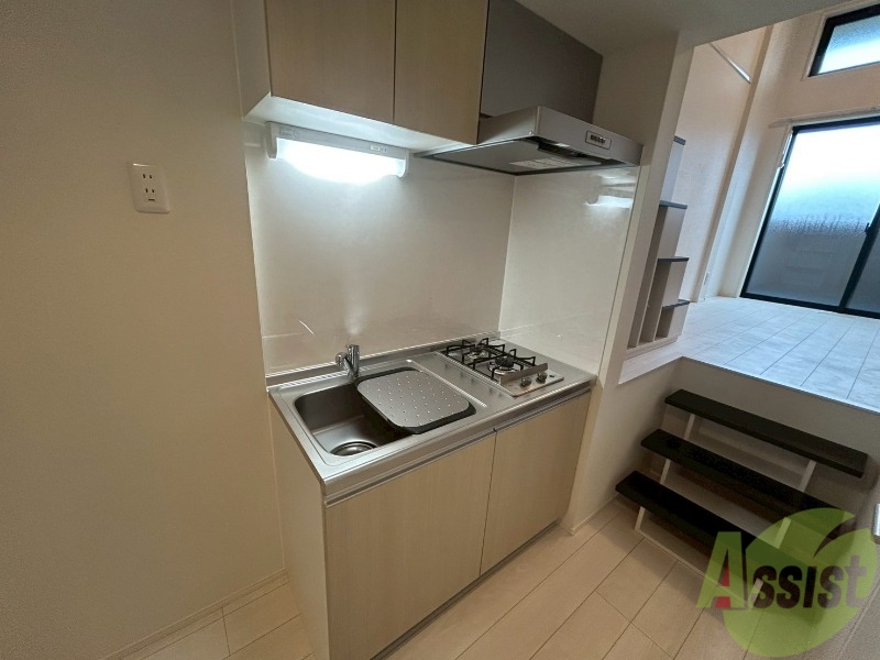 キッチン　２口コンロで、コンロの準備不要です。料理もはかどりそうです。