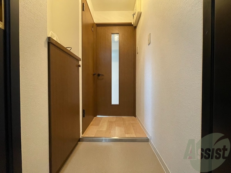 玄関　玄関の様子です。明るい印象ですね。気分もあがりそう。