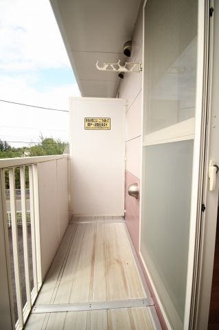 バルコニー　お洗濯にも便利なバルコニー付き