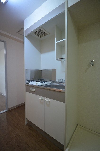 キッチン　同物件、別号室