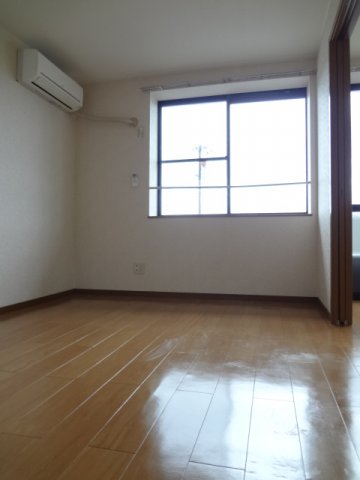 居室・リビング　中はこのようになっています