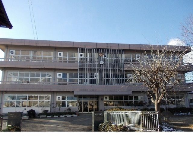 小学校　醸芳小学校（小学校）まで700m