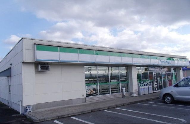 コンビニ　ファミリーマート花巻高木北店（コンビニ）まで850m