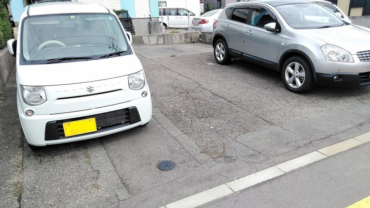 駐車場　駐車場