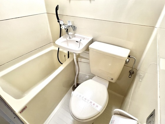 バス・シャワールーム　別号室写真です