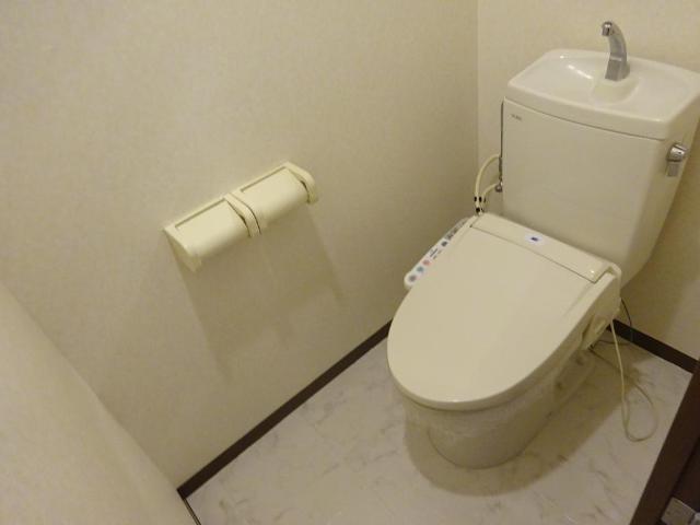 トイレ　シャワー付トイレ