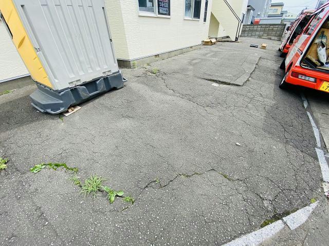 駐車場　駐車場