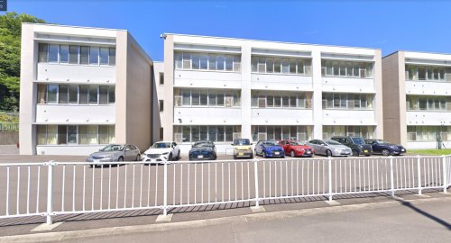小学校　室蘭市立地球岬小学校（小学校）まで381m