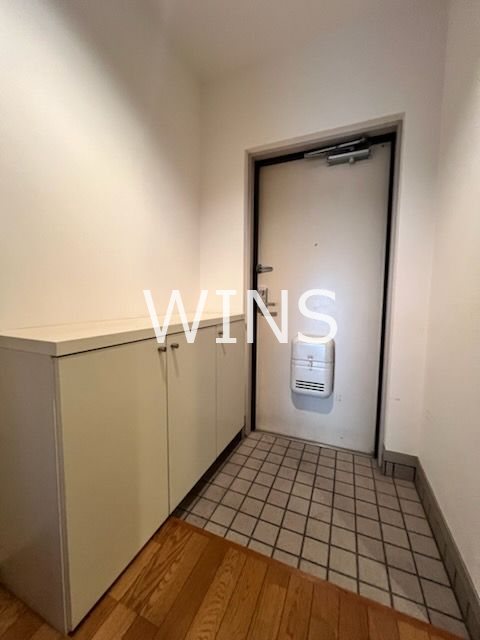 玄関　別部屋参考写真です。