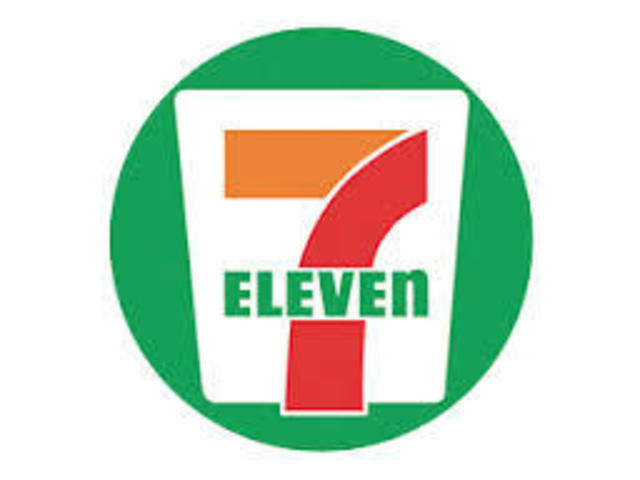 コンビニ　セブンイレブン堺鳳中町8丁店（コンビニ）まで581m