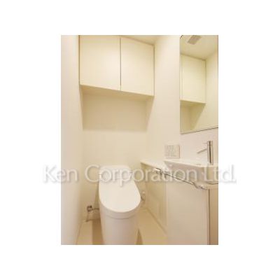 トイレ　同タイプ12階のお部屋を撮影。仕様が異なることがあります。