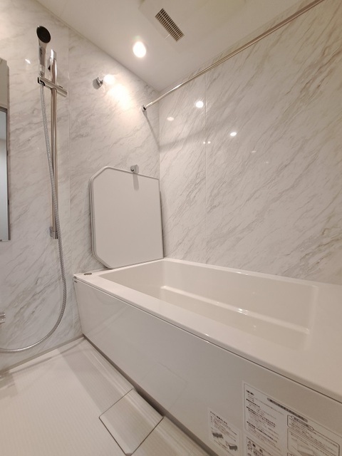 バス・シャワールーム　浴室