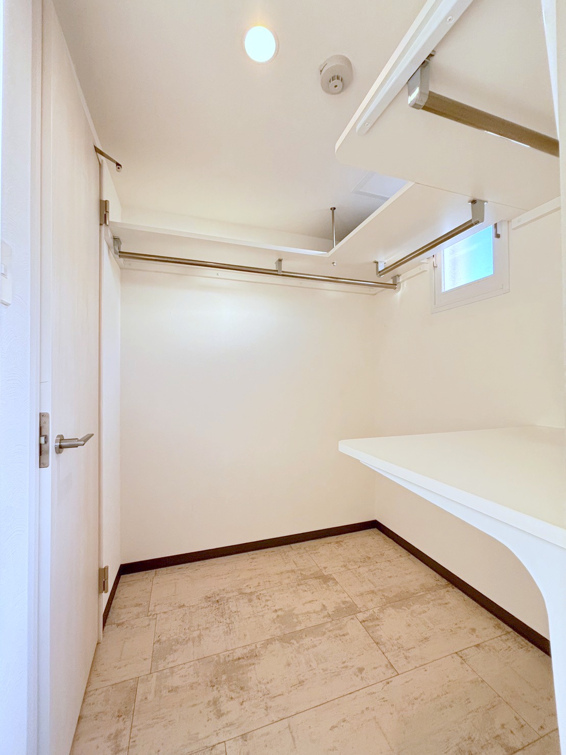 収納　広々ウォークインクローゼットです♪