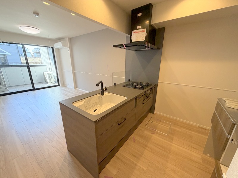 キッチン　★ガス3口グリル付きのシステムキッチン★