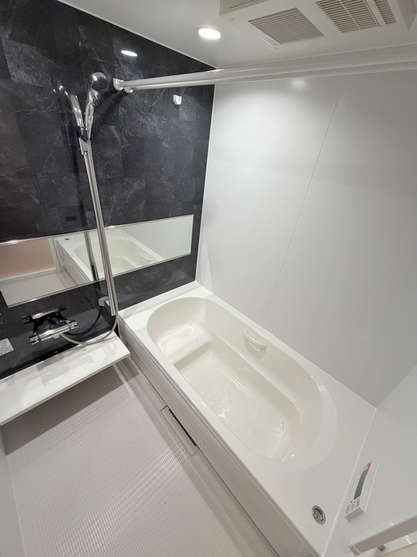 バス・シャワールーム　★追炊き・浴室乾燥機付きのお風呂★