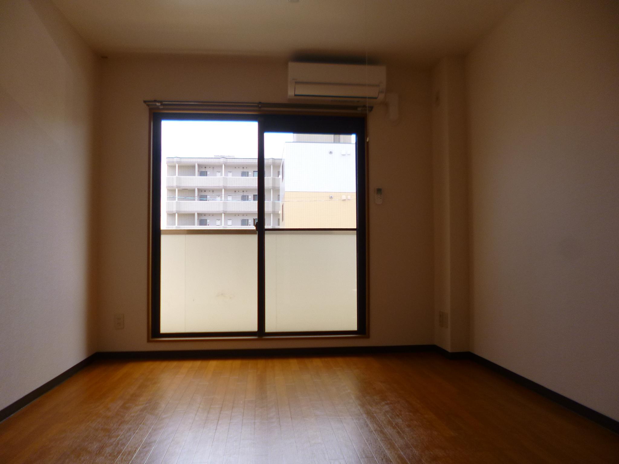 居室・リビング　同型タイプ写真