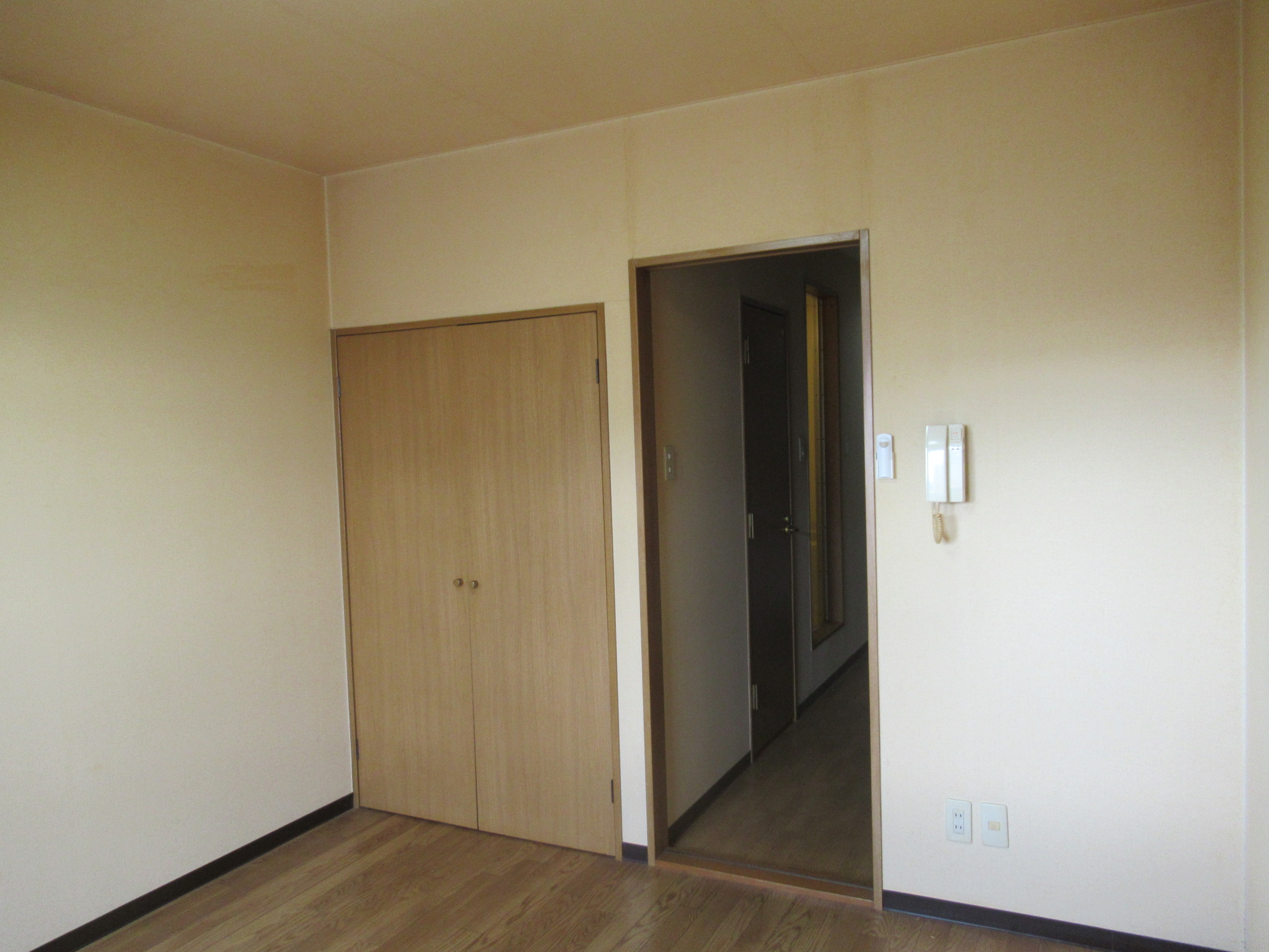 収納　同型タイプ写真