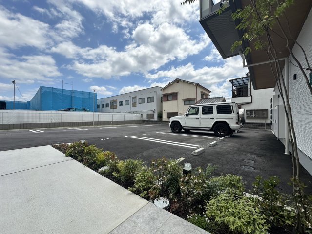 駐車場　同ハウスメーカー施工イメージ