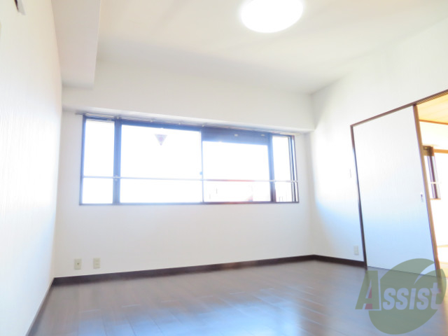 居室・リビング　広くてキレイなＬＤＫが広がっていて、充実した生活が送れそう。