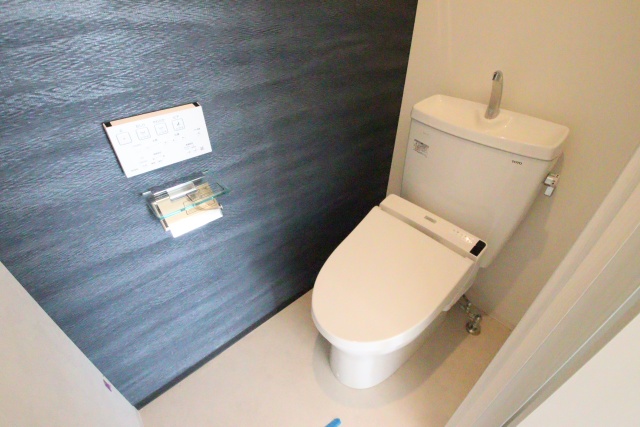 トイレ　※別室の参考写真の為、現況優先です。