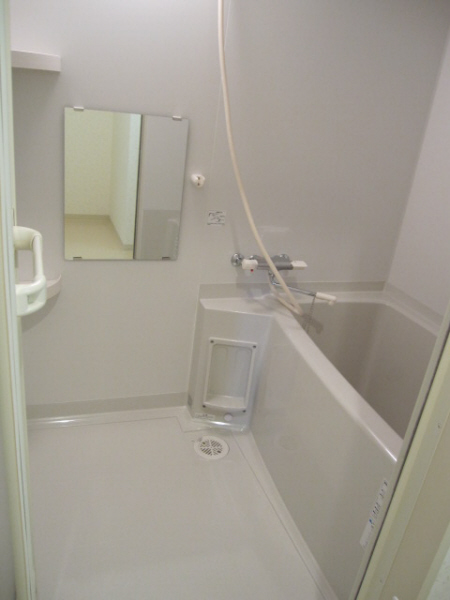 バス・シャワールーム　バス　ゆったりサイズですよヽ(＾o＾)丿