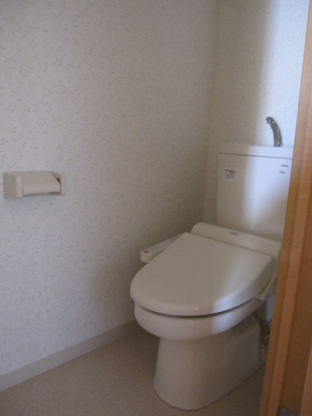 トイレ　トイレ　ウォシュレット付きです☆
