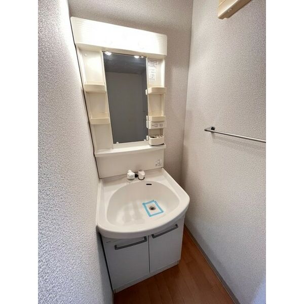 洗面設備　忙しい朝には欠かせない洗面所です