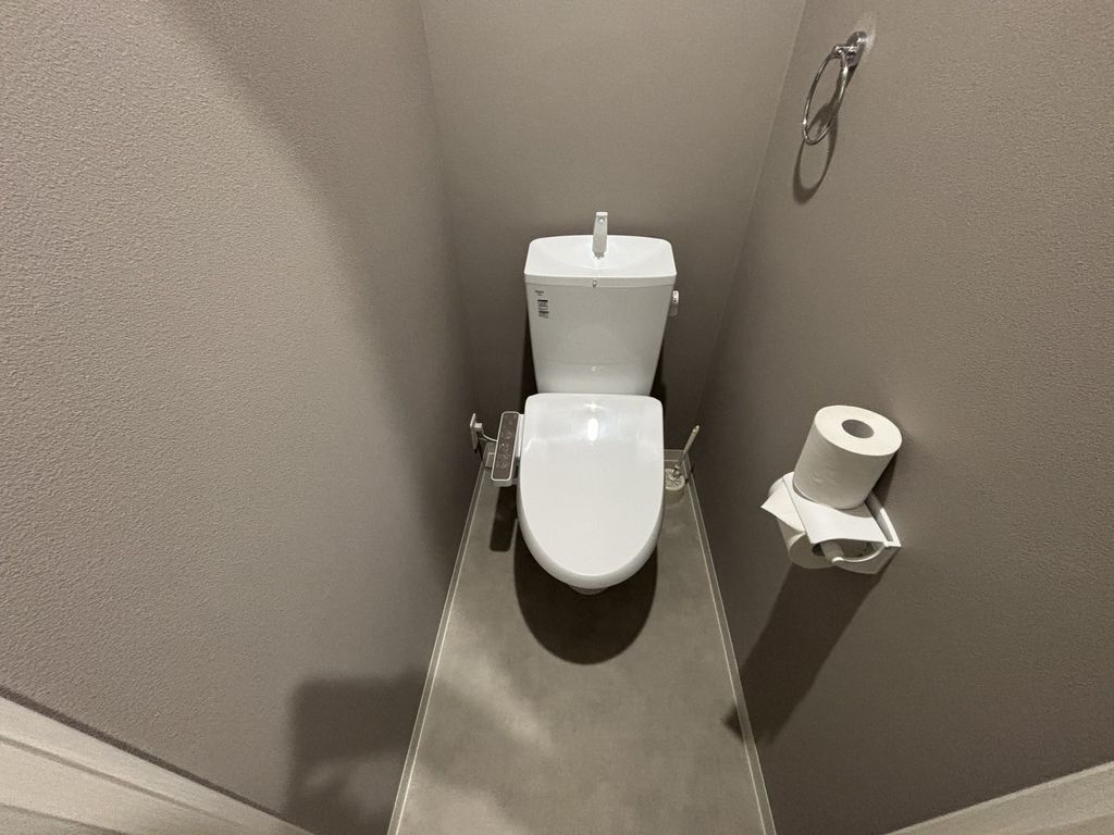 トイレ　トイレ