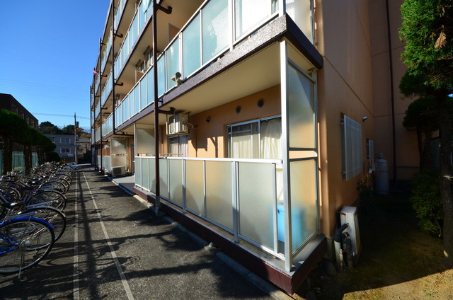 バルコニー　★窓の外もいい感じ★