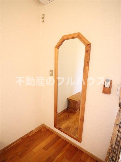 その他　鏡扉＆収納ウォークインクローゼット