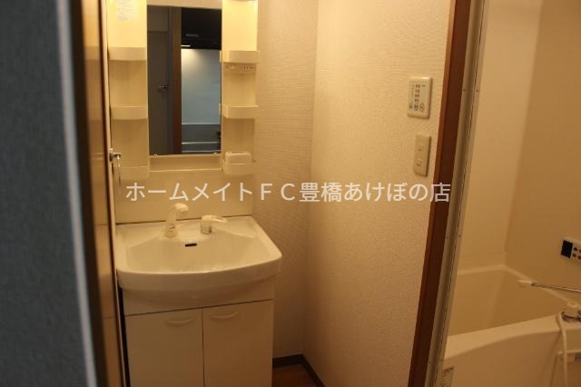 洗面設備　同型別部屋写真