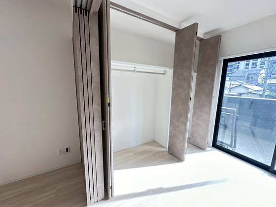 収納　※別部屋の写真です。