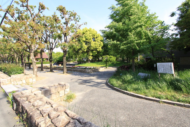 公園　芥川公園（公園）まで688m