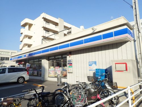 コンビニ　ローソン 名東上社一丁目店（コンビニ）まで213m